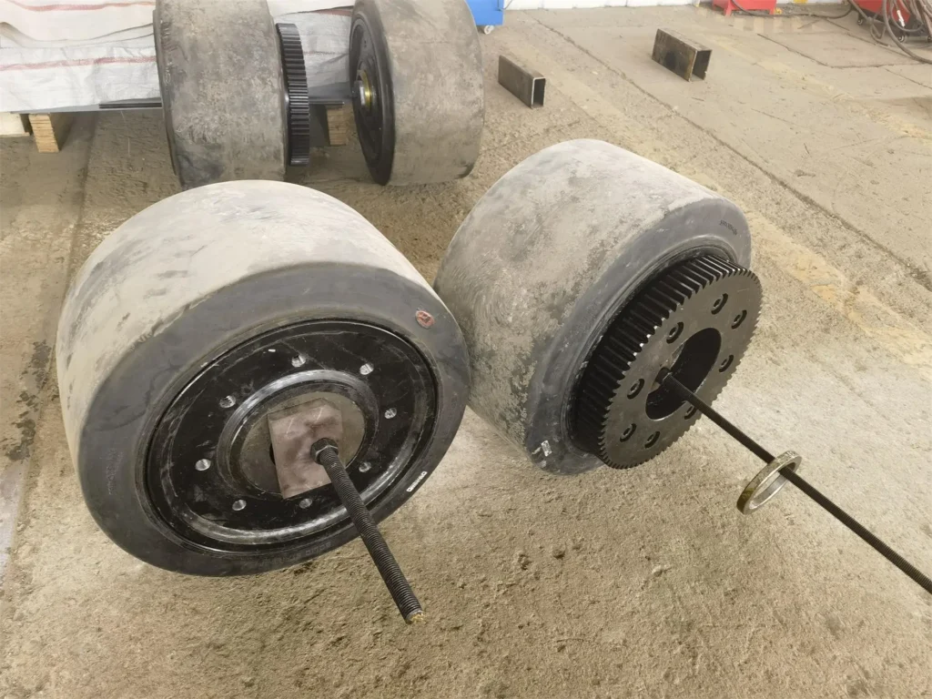 Solid rubber wheel